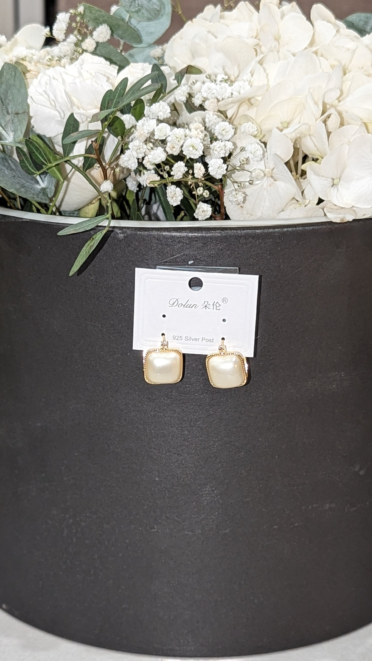 Gold /ivory double pearl