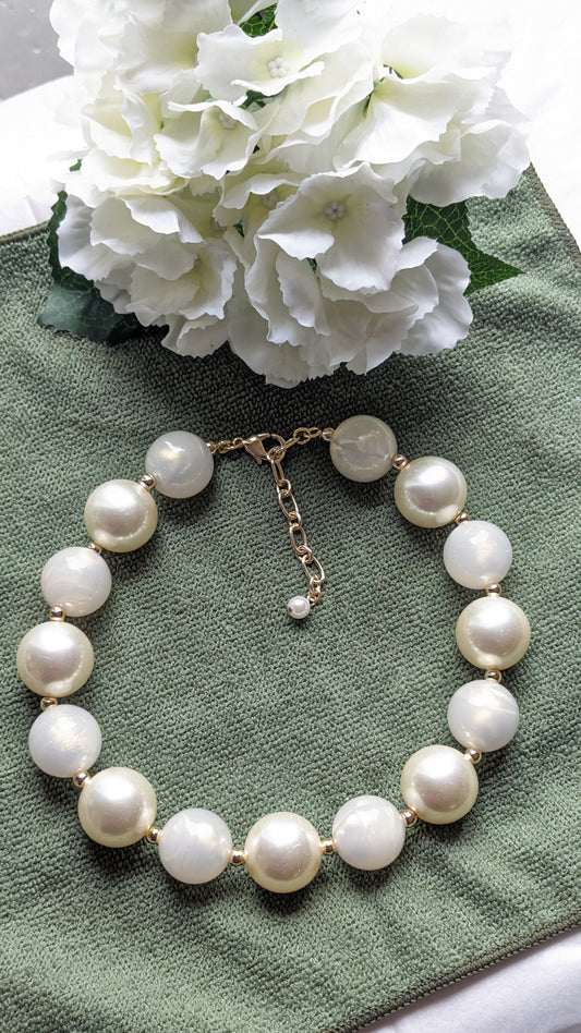 Large pearl necklace